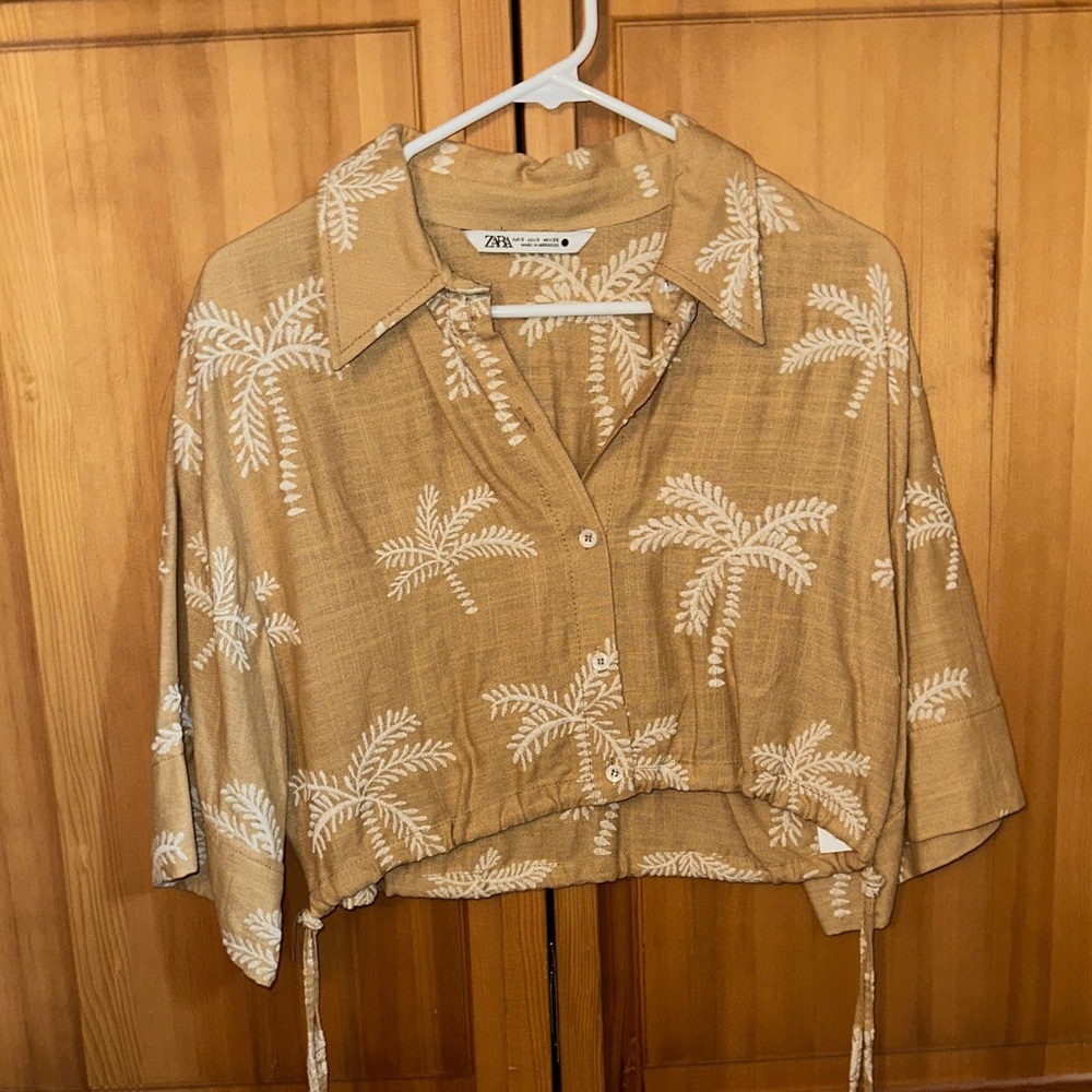 Zara Tan Palm-Print Cropped Button-Down Top